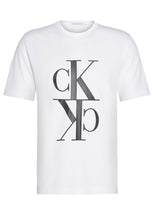 Lade das Bild in den Galerie-Viewer, Calvin Klein Herren Shirt White | Mirrored Monogram Tee | J30J314106 YAF
