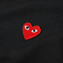 Lade das Bild in den Galerie-Viewer, COMME DES GARCONS Herren Kapuzenpullover | Sweatshirt mit Logostickerei | Man P1T172 Heart Logo
