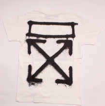 Lade das Bild in den Galerie-Viewer, Off-White Herren T-Shirt | Shirt mit Front-Print &amp; Back-Design im Graffiti-Look | SPRAY PAINTING
