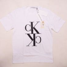 Lade das Bild in den Galerie-Viewer, Calvin Klein Herren Shirt White | Mirrored Monogram Tee | J30J314106 YAF
