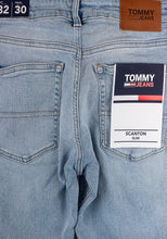 Lade das Bild in den Galerie-Viewer, Tommy Hilfiger Herren Jeans | SCANTON SLIM JEANS MIT FADE-EFFEK
