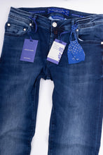 Lade das Bild in den Galerie-Viewer, Jacob Cohen Herren Jeans | 00979W3-5101 / Blue | Faded Cotton Jeans Purple
