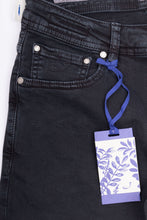 Lade das Bild in den Galerie-Viewer, Jacob Cohen Herren Jeans | Designer Style ID: 00979W3-5101 / Black | Stretch Denim Jeans
